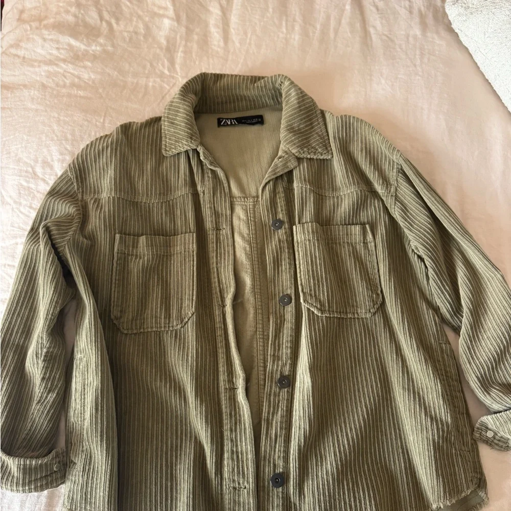 Zara Khaki Corduroy Button Down - Picture 3 of 5